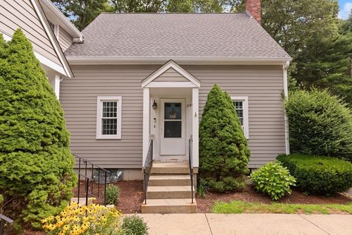 240-240 Twin Lakes Dr, Halifax, MA, 02338-2216 | Card Image
