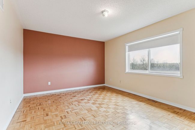 42 Queen Mary Dr, House other with 3 bedrooms, 3 bathrooms and 2 parking in Brampton ON | Image 33