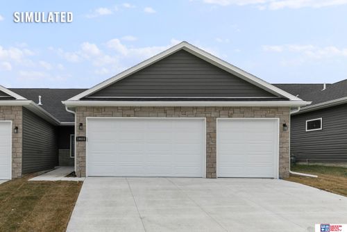 10741 Majestic Ln, Lincoln, NE, 68527-2527 | Card Image