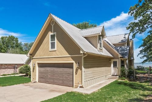 1016 Shoreline Dr, West Tawakoni, TX, 75474-6839 | Card Image