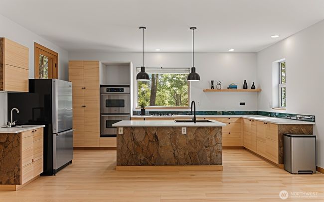 Open floorplan design huge huge natural light. | Image 16
