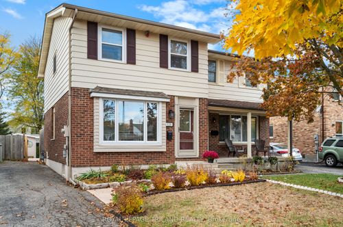 {{alt}} | Card Image