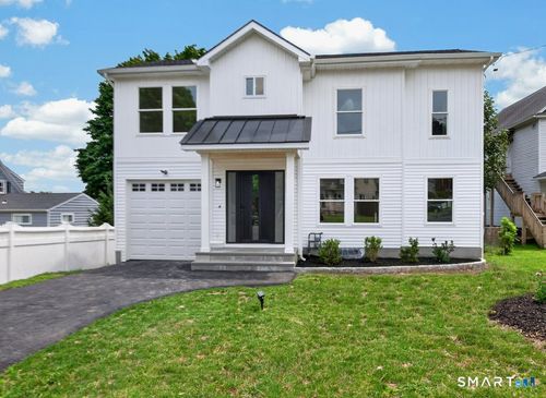 741 Old Stratfield Rd, Fairfield, CT, 06825-7400 | Card Image