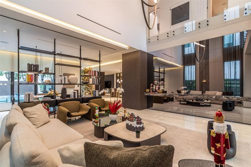 10540 Nw 67th Ter, Doral, FL, 33178-3898 | Card Image