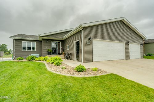 5037 Hitchcock Drive, Bismarck, ND, 58503 | Card Image