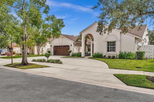 794 Lake Blvd, Weston, FL, 33326-3538 | Card Image