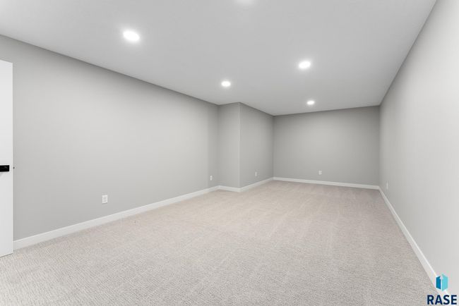 513 N Wildcat Dr, Townhouse with 3 bedrooms, 3 bathrooms and null parking in Sioux Falls SD | Image 54