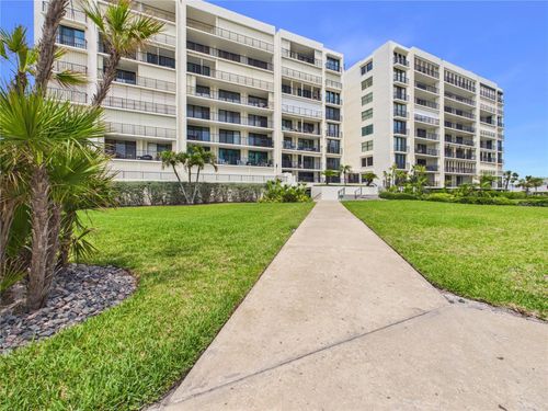 212-1400 Gulf Blvd, CLEARWATER BEACH, FL, 33767-2829 | Card Image