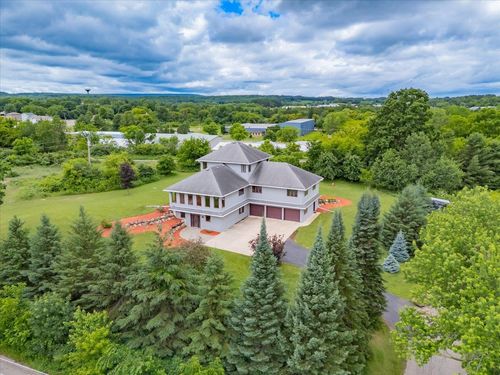 1130 Hill St, Baraboo, WI, 53913-3072 | Card Image