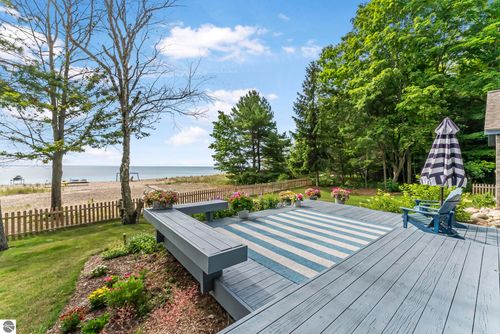 13890 N Forest Beach Shores Rd, Northport, MI, 49670-9658 | Card Image