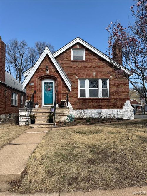 5601 Tholozan Ave, Saint Louis, MO, 63109-1516 | Card Image