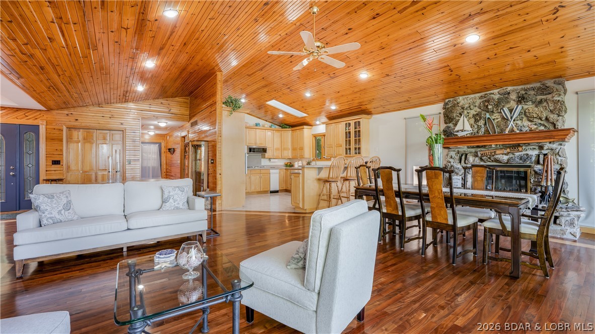 Residential in Sunrise Beach 2