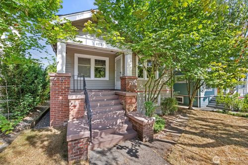 8236 14th Ave Ne, Seattle, WA, 98115-4330 | Card Image