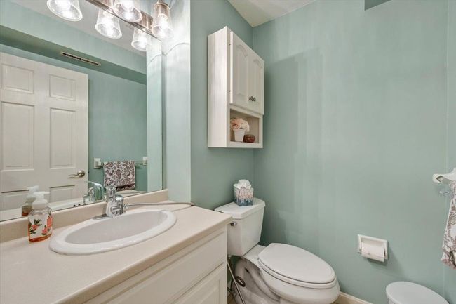 A2 - 33 Spit Brook Rd, Condo with 2 bedrooms, 2 bathrooms and null parking in Nashua NH | Image 12
