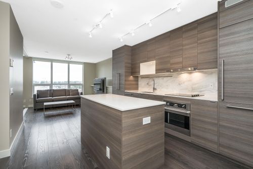 1709-13398 104 Ave, Surrey, BC, V3T1V6 | Card Image