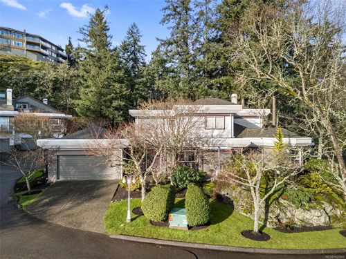 12-1063 Valewood Trail, Victoria, BC, V8X5G5 | Card Image