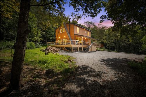 146 Luna Way, Markleton, PA, 15551-8128 | Card Image