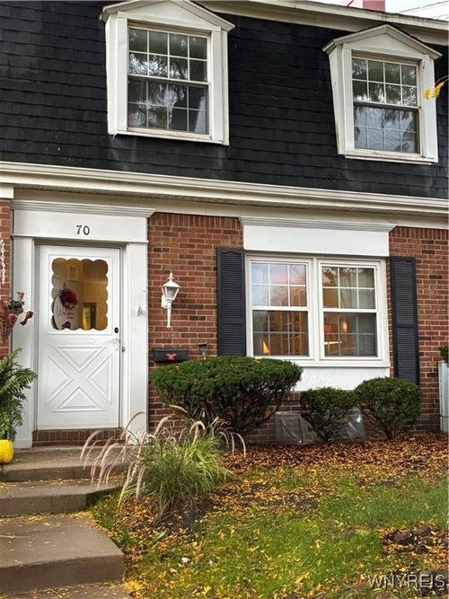 70 Hickory Hill Rd, Amherst, NY, 14221-2547 | Card Image