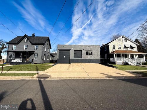 200 Cooper St, BEVERLY, NJ, 08010-1210 | Card Image