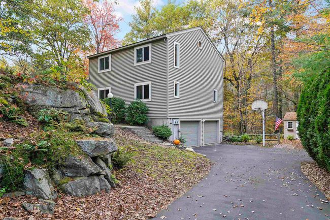 8 Windsor Blvd, House other with 3 bedrooms, 3 bathrooms and null parking in Londonderry NH | Image 35