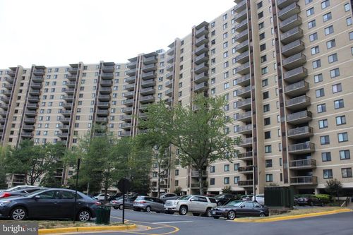 809-307 Yoakum Pkwy, ALEXANDRIA, VA, 22304-4021 | Card Image