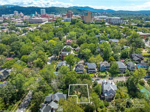 99999 Blake St, Asheville, NC, 28801 | Card Image