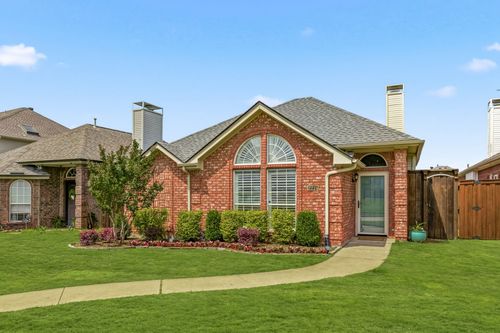 2215 Dallas Dr, Carrollton, TX, 75006-2645 | Card Image