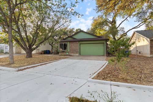 8102 Treehouse Ln, Austin, TX, 78749-3286 | Card Image