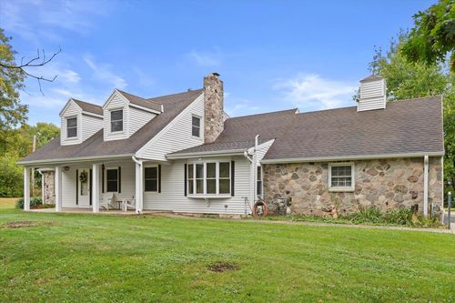 9370 S 46th Street, Franklin, WI, 53132 | Card Image