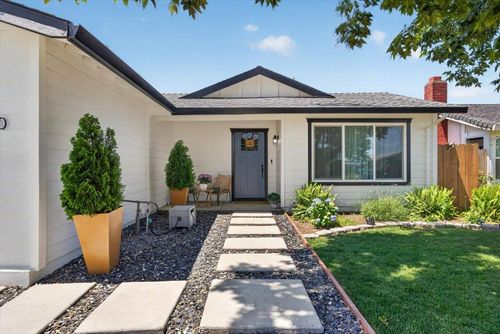 7880 White Tail Way, Sacramento, CA, 95823 | Card Image