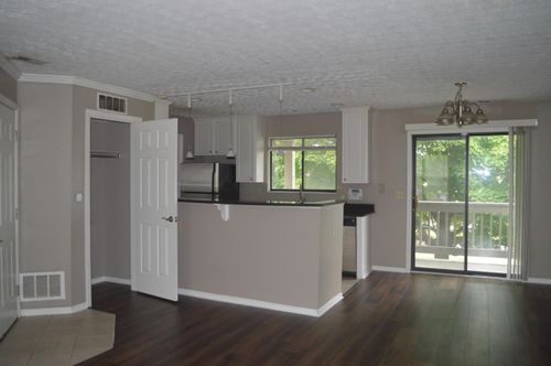 gd2744-2744 Greystone Dr, Columbus, OH, 43220-6224 | Card Image
