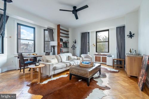 apt-3e-250 S 13th St, PHILADELPHIA, PA, 19107-5616 | Card Image