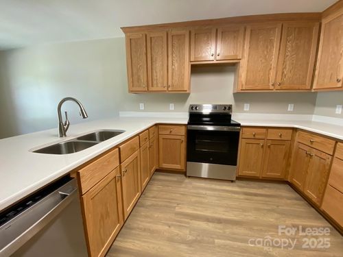 1959 Glen Manor Ct, Lincolnton, NC, 28092-7249 | Card Image