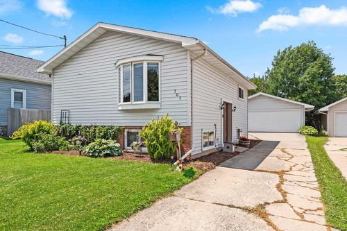 707 N Sawyer Street, OSHKOSH, WI, 54902 | Card Image
