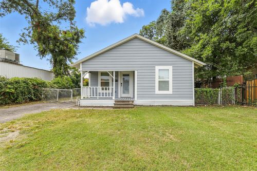 3212 Galvez Ave, Fort Worth, TX, 76111-4508 | Card Image