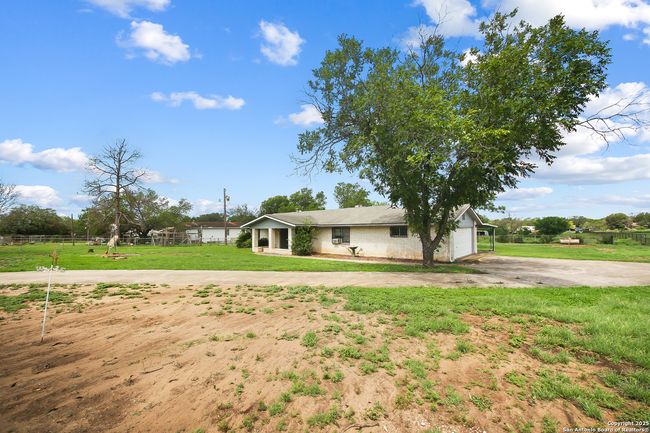 1931 Triple Pines St, House other with 2 bedrooms, 2 bathrooms and null parking in China Grove TX | Image 33