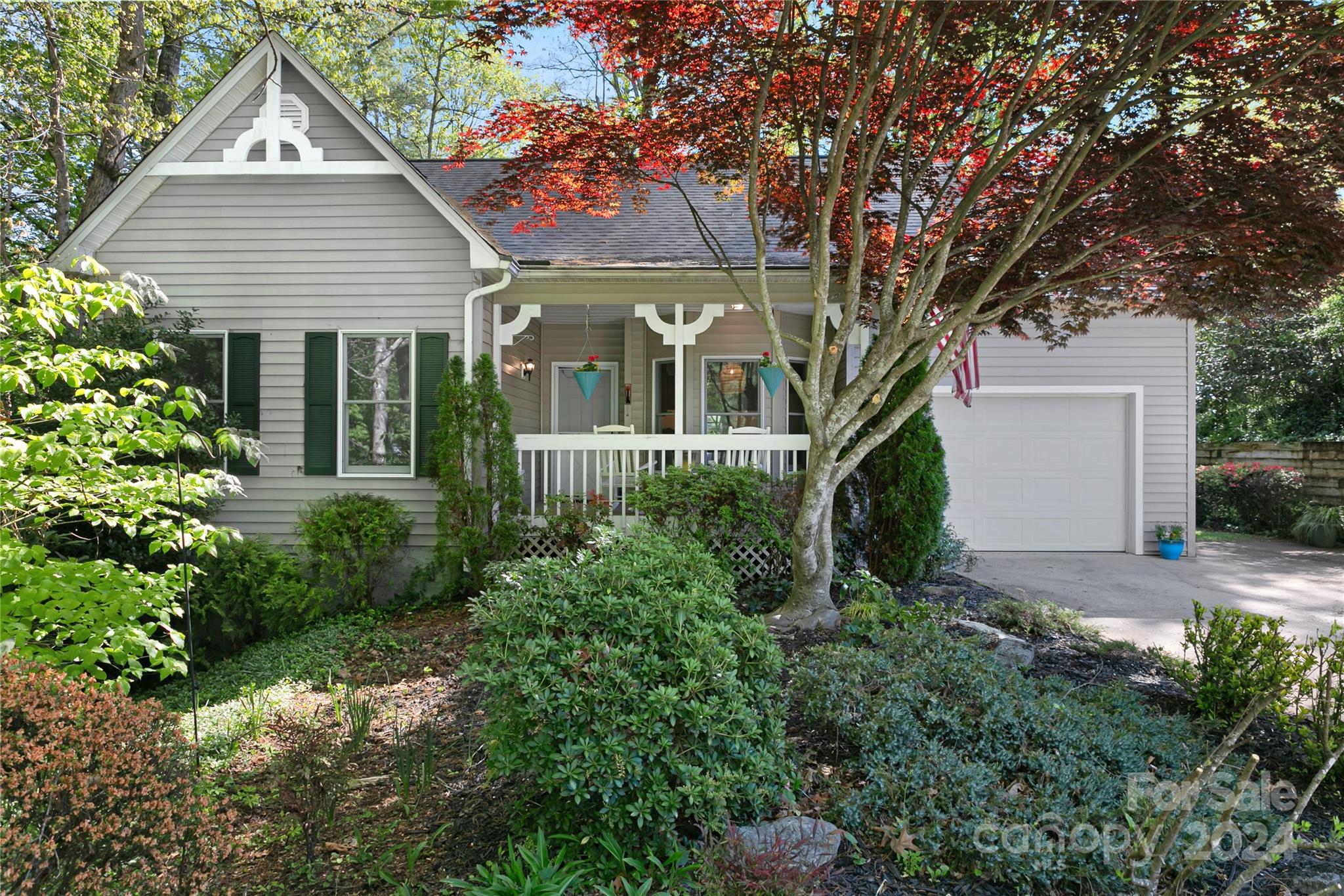 Fox Cross Dr, Brevard, NC 28712