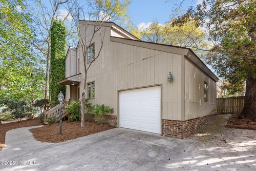 110 Gawain Rd, Greenville, NC, 27858-8676 | Card Image