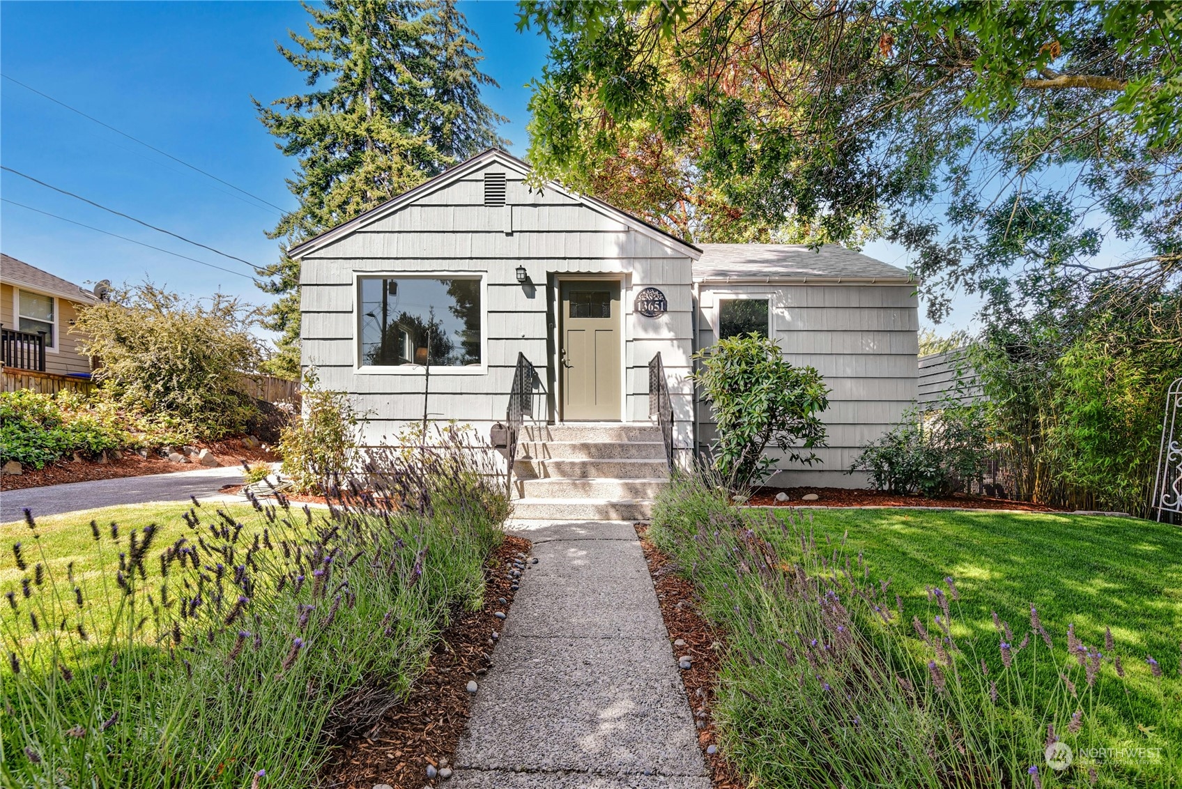 1st Ave, Burien, WA 98166