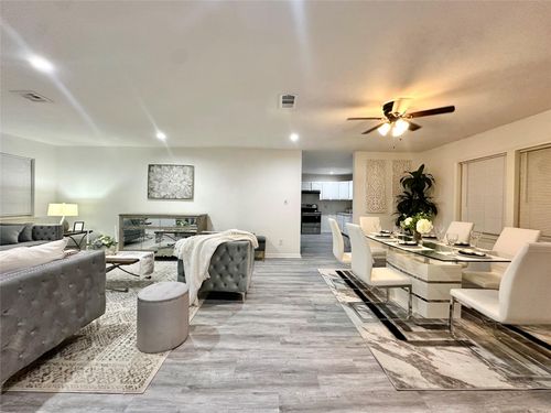 5346 Windswept Ln, Houston, TX, 77056-7214 | Card Image