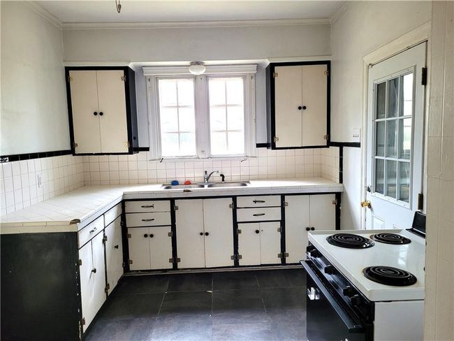 2203 Thornton Ct, House other with 3 bedrooms, 2 bathrooms and null parking in Alexandria LA | Image 4