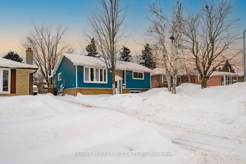 198 Rose St, Barrie, ON, L4M2T9 | Card Image