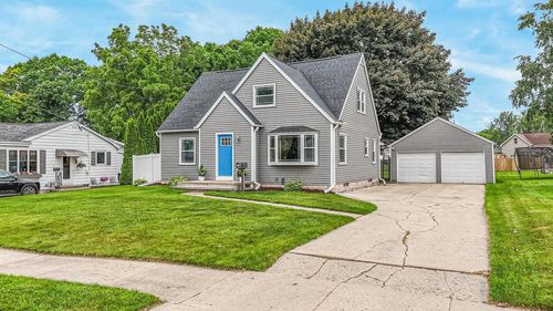 408 W Lincoln Avenue, LITTLE CHUTE, WI, 54140 | Card Image