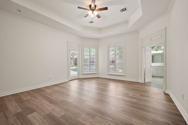 Back door to patio | Image 24