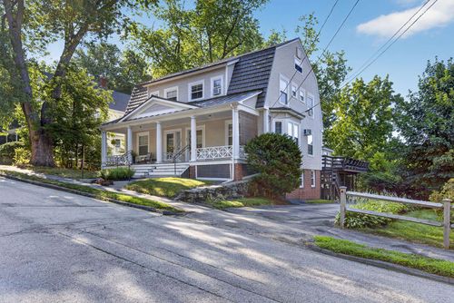 58 Park Ave, Manchester, NH, 03104-1948 | Card Image