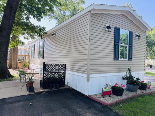 31-2330 E Main St, Niles, MI, 49120-4381 | Card Image