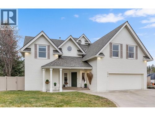 2075 Lillooet Crt, Kelowna, BC, V1V1Y2 | Card Image