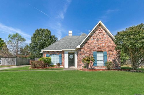 32810 Faulkner Dr, Denham Springs, LA, 70706-2022 | Card Image