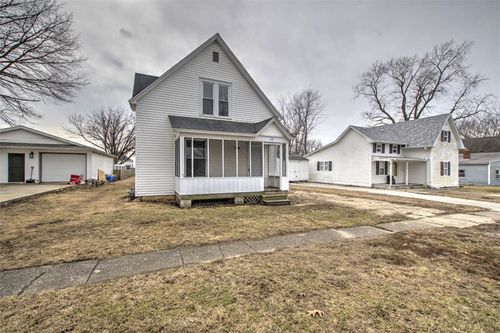 220 Lincoln, Blue Mound, IL, 62513-9513 | Card Image
