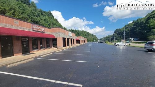 11-2348 Highway 105, Boone, NC, 28607-7802 | Card Image
